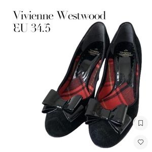 Vivienne Westwood Pumps
basically new condition
<3